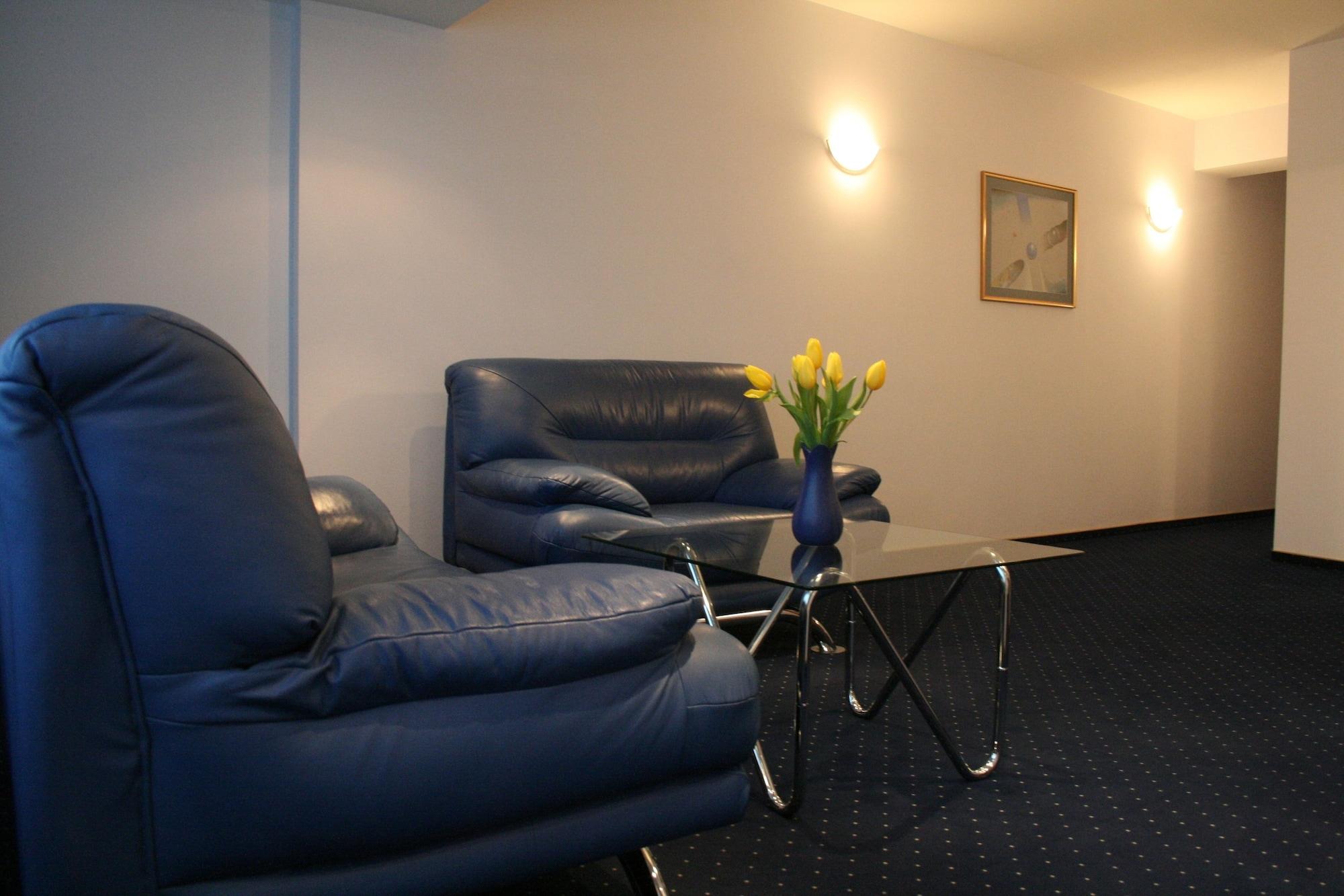 Excelsior Hotel 4*