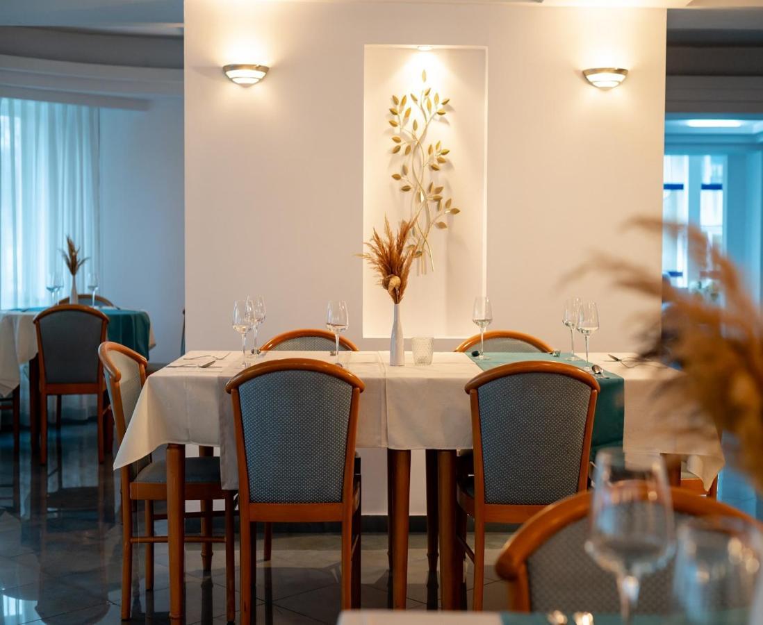 Excelsior Hotel 4*
