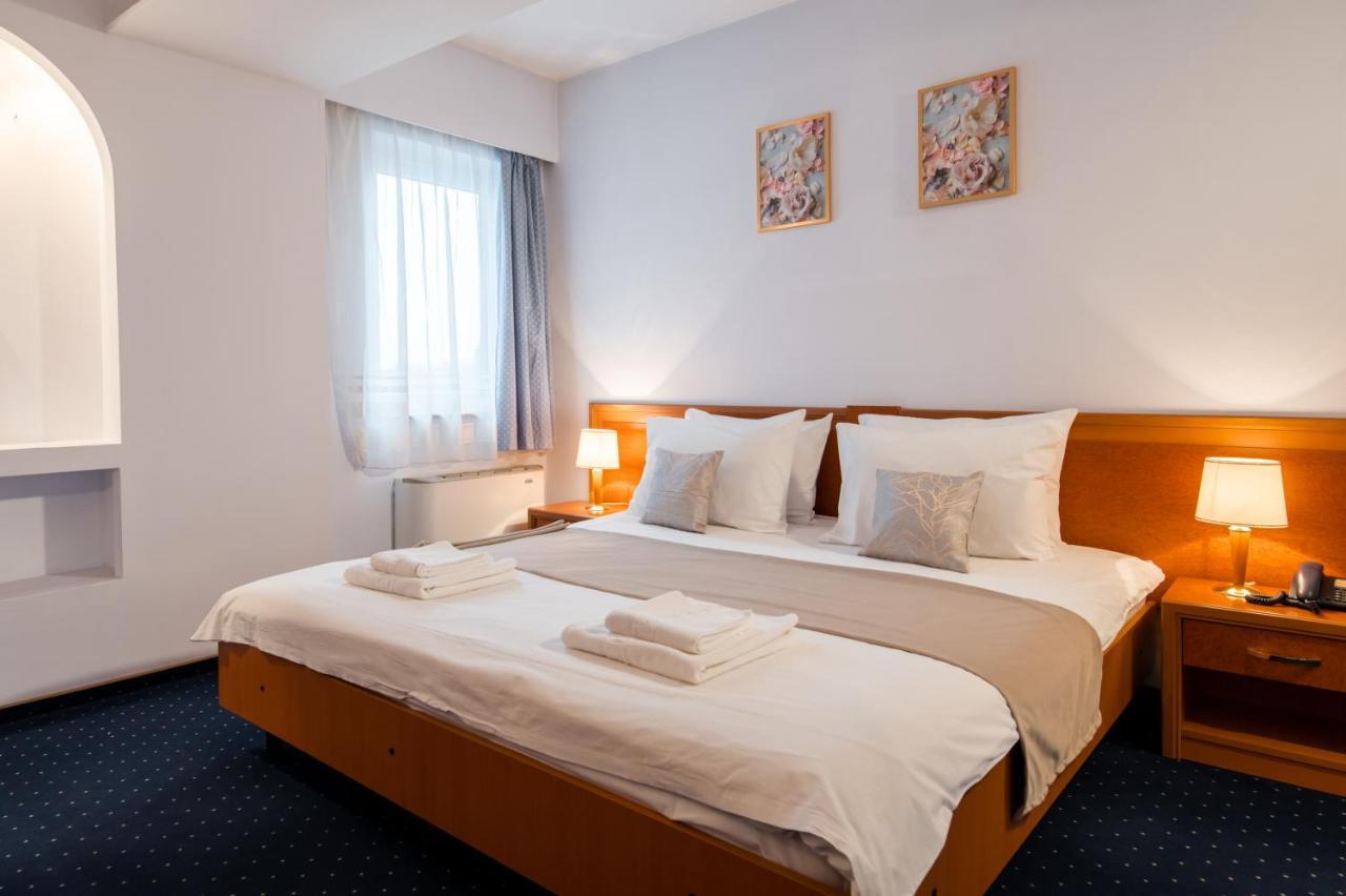 Excelsior Hotel 4*