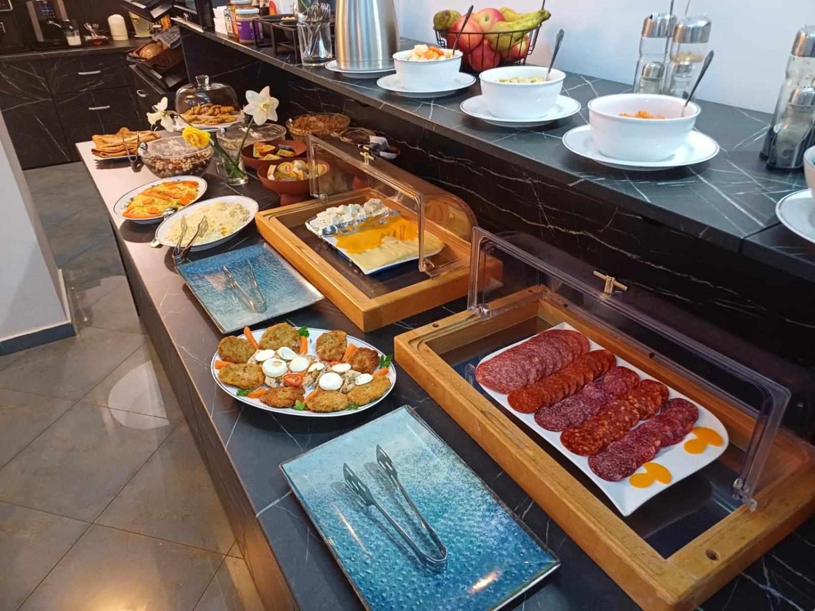 Excelsior Hotel 4*